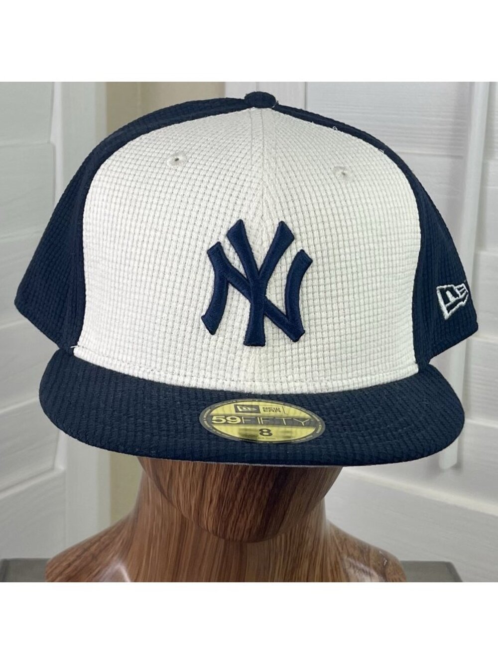 New Era 59Fifty MLB New York Yankees Thermal Navy/Off White Fitted Hat Size 8